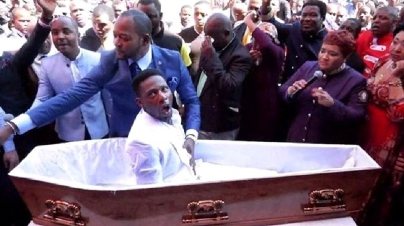 video funerarias processam pastor acusado de simular ressurreicao video de homem ressuscitando assista