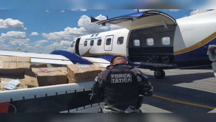 policia militar intercepta aeronave com mais de 1 tonelada de cocaina em catole do rocha